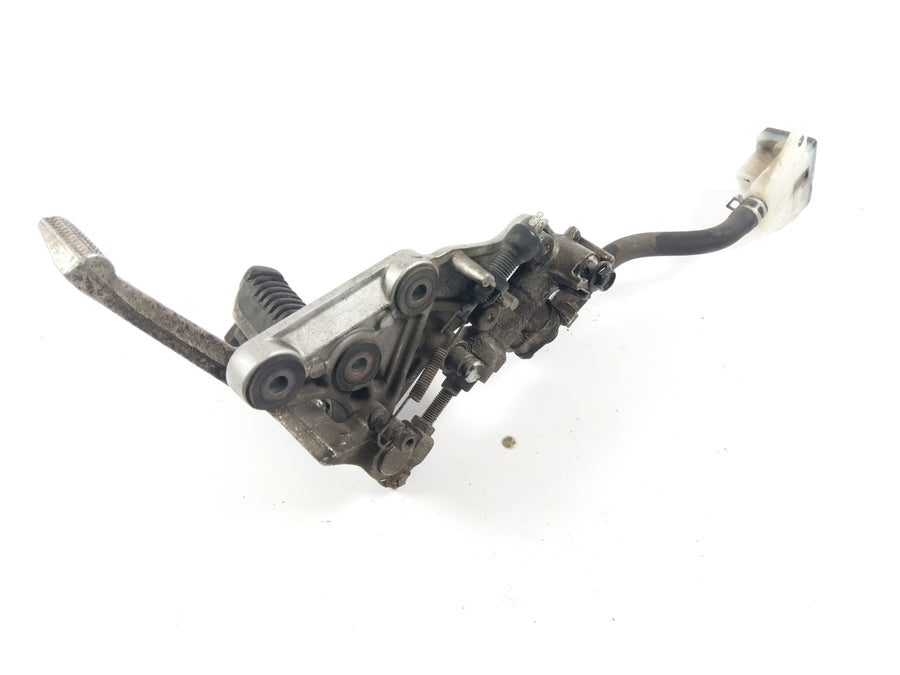 Suzuki GSX 1300 R Hayabusa WVA1 [2000] - Footrest right with brake lever and brake pump foot brake