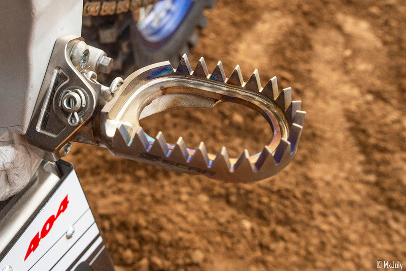 Yamaha Yz 450 [SCAR] - Titanium footrests, self-cleaning