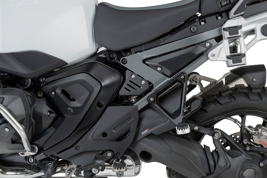 BMW R 1300 GS ADVENTURE [2025] – Seitenverkleidung unten – Carbon look