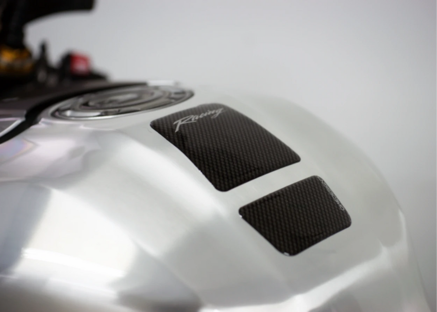 KTM RC 390 [2025] – Mini und Arrow Tankprotektor – Carbon look