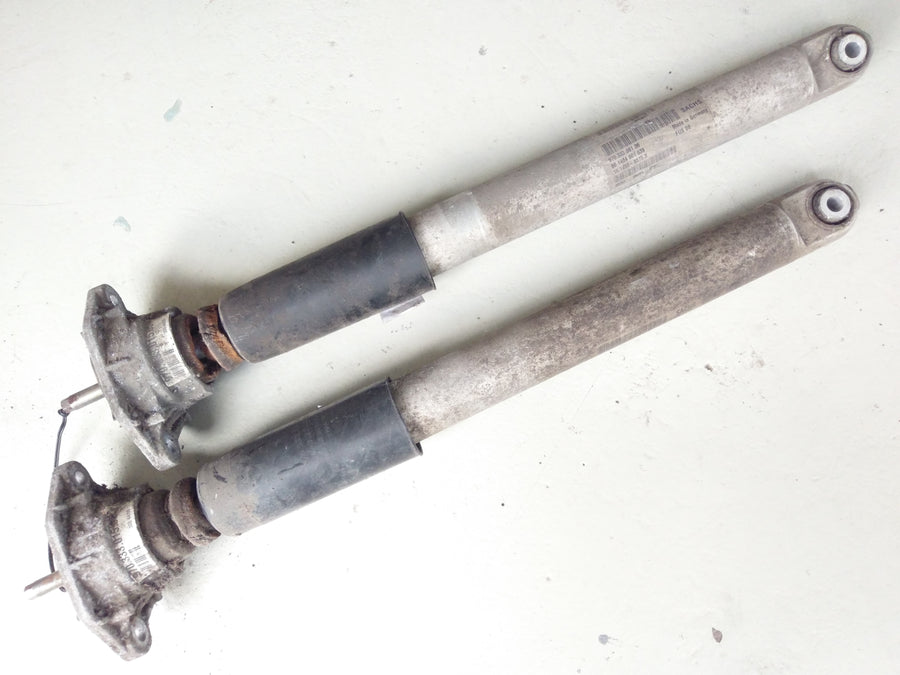 Porsche Panamera Turbo [2010] - Shock absorber air suspension rear 97033316104 and 97033306106