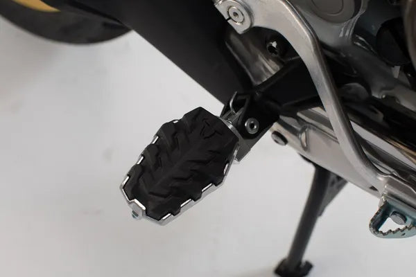 BMW R 1200 R Classic [2011-2013] - EVO footrest pair – picture 1