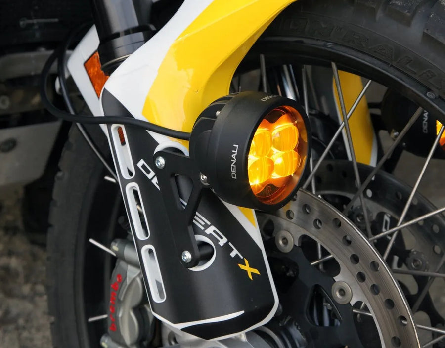 Ducati DesertX [DENALI] – Untere Positionsleuchten-Halterung
