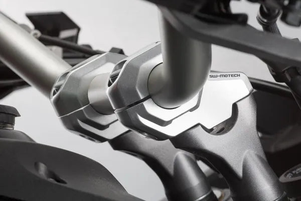 KTM 1290 Super Duke GT [2022-2024] - handlebar relocation Ø 28 mm, 30 mm high and 22 mm to the rear, version LEH.00.039.23100/S - picture 2