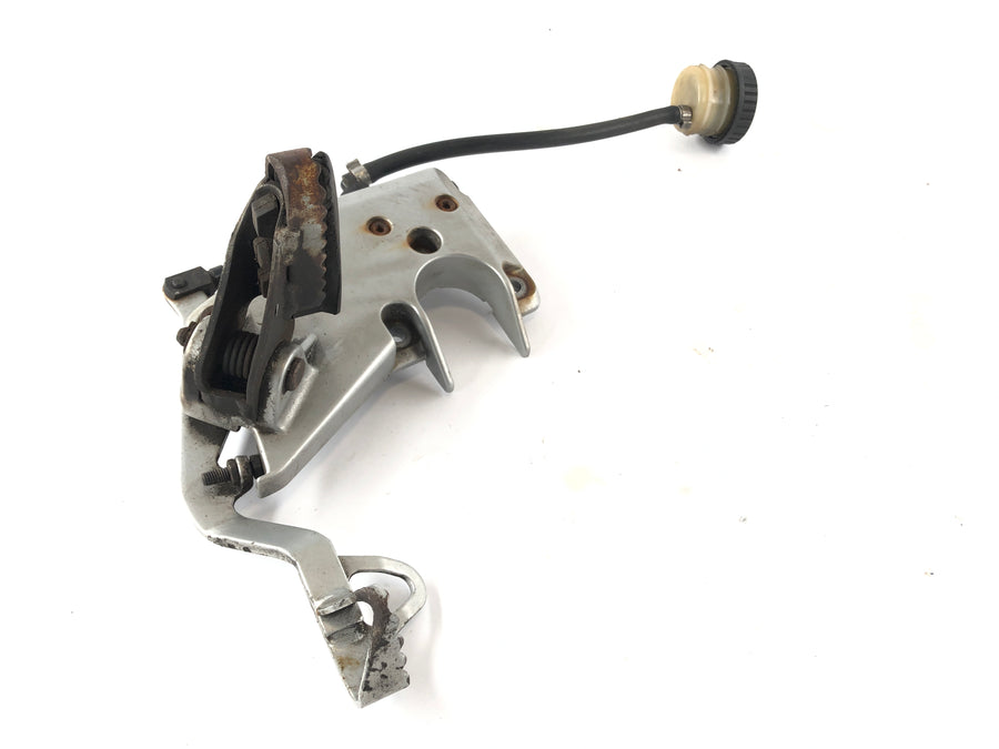 BMW R 1100 GS 259 ​​[1995] - Driver's footrest right with brake pump and brake pedal