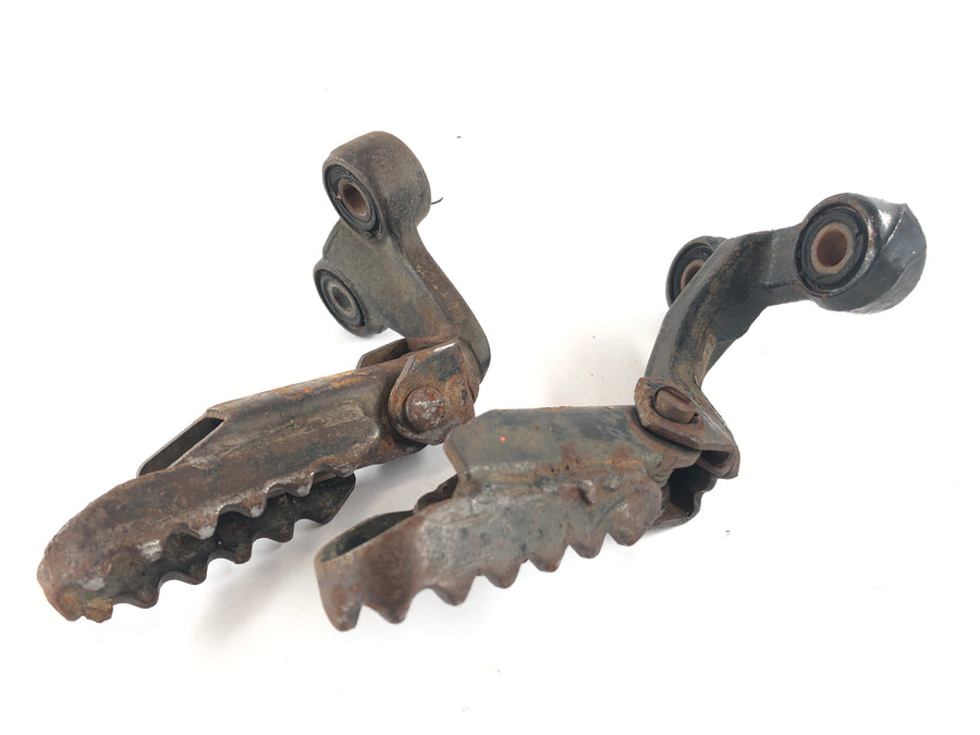 Suzuki DR 650 SP44B [1994] - Driver footrests right and left