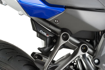 YAMAHA TRACER 7 GT [2025] – Abdeckung des Hinteren Bremsbehälters – Carbon look - 0