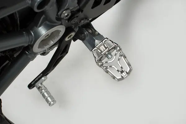 BMW R 1300 GS Adventure [2024-2026] - EVO footrest set, 36-way adjustable – picture 6