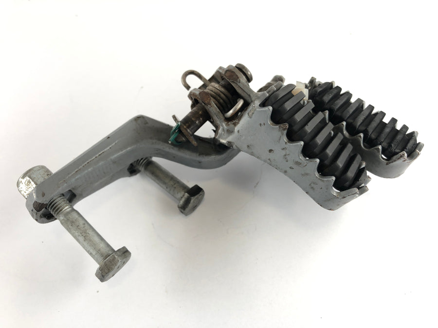 KTM LC4 640 Prestige [2003] - Footrests driver 2 pieces