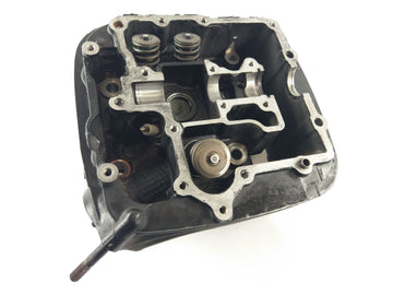 Suzuki Intruder 1500 VL [2000] - front cylinder head