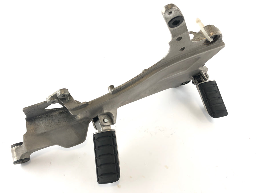Honda ST 1100 SC26 Pan European [1990] - Footrest bracket right