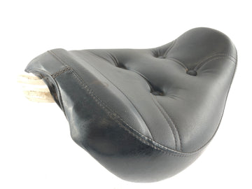 Suzuki VS 1400 VX51L [1992] - Driver's seat with cracks - 0