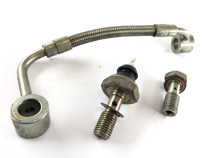 Triumph Speed ​​Triple T509 [1997] - Oil pipe