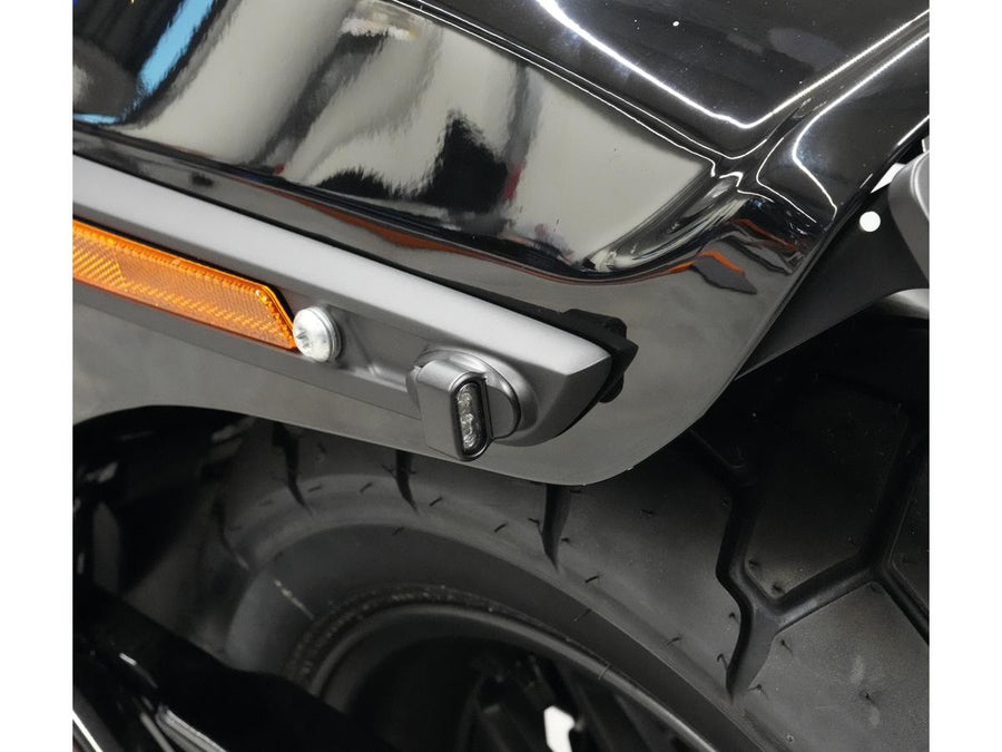 Harley Davidson FXLR [2018-2020] – Strebenstreifen LED Blinker/Rücklicht/Bremslicht