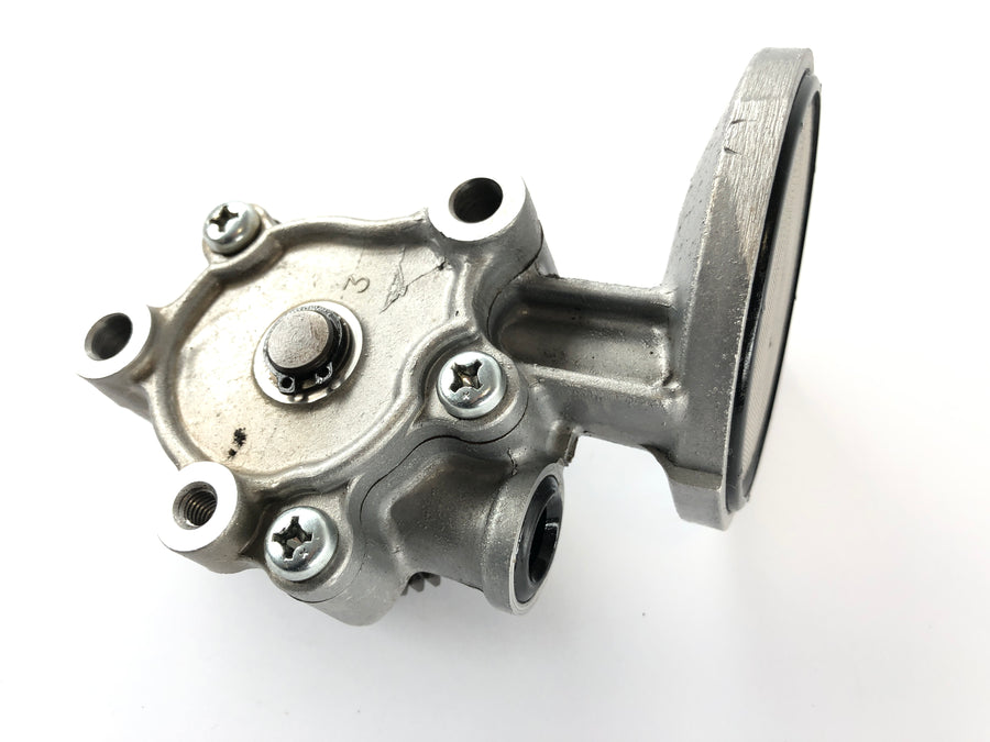 Kawasaki Zephyr 750 ZR750C [1991] - Oil pump with oil strainer