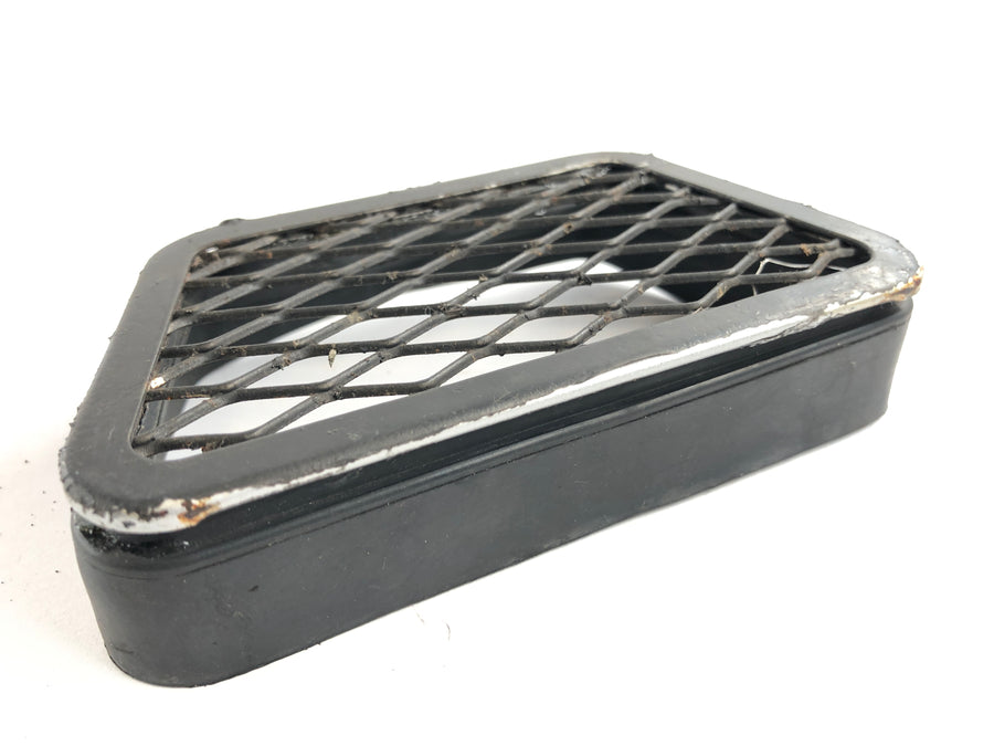 Yamaha YZF R6 RJ03 [2000] - Inlet grille for Ram Air air duct