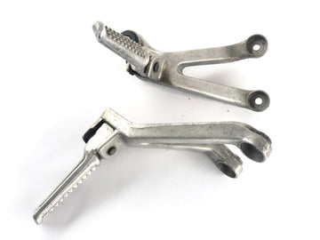 Honda CBR 900 RR SC28 [1995] - Passenger footrests Footrests Passenger - 0
