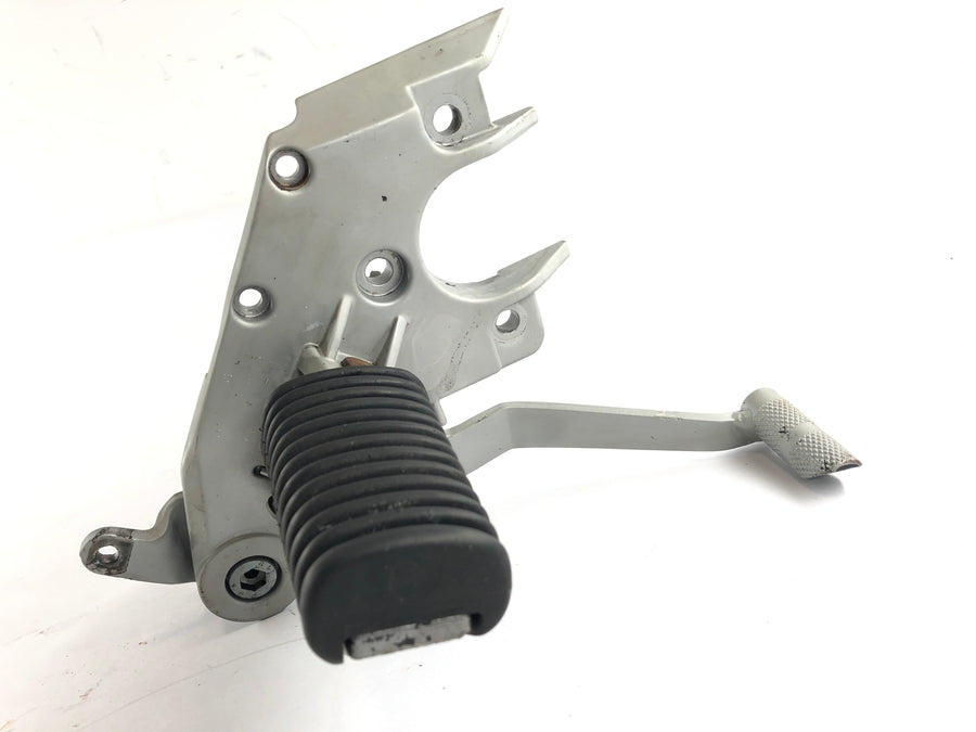 BMW R 1100 R Type 259 [1999] - Driver's footrest right with brake pedal
