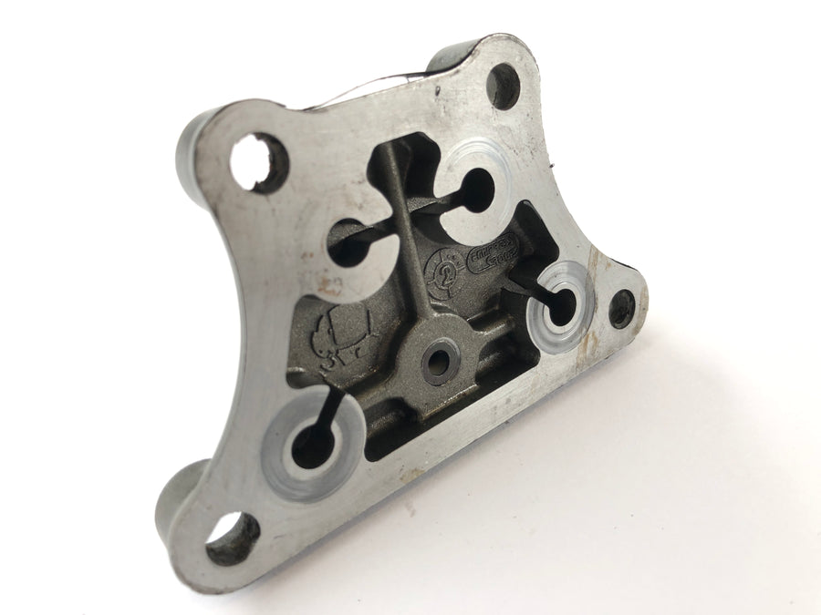 Ducati 888 Strada [1993] - Engine cover vertical cylinder oil supply
