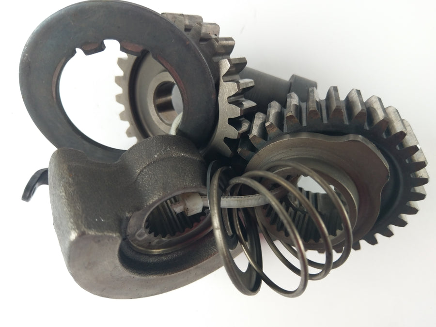 Honda XL 500 R PD02 [1985] - Gears balance shaft with spring and bushing original