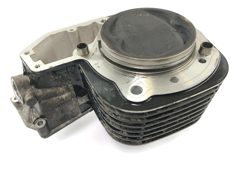 BMW R 1200 C 259C [1998] - cylinder with piston on the right