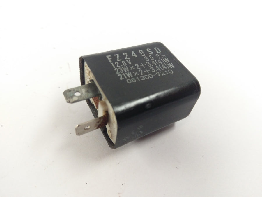 Suzuki Intruder VS 700 VP51A [1986] - flasher relay