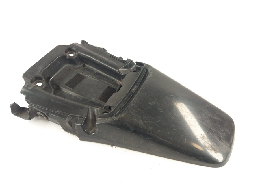 Honda XR 125 L JD19 [2005] - Rear fender mudguard