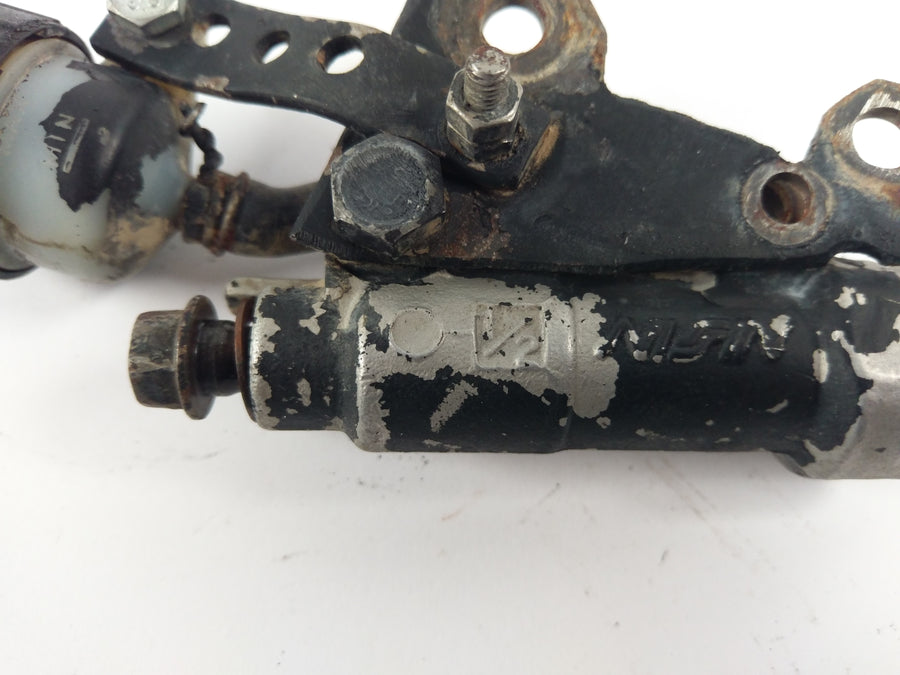 Honda CRF 450 [2002] - Rear brake pump rear wheel brake