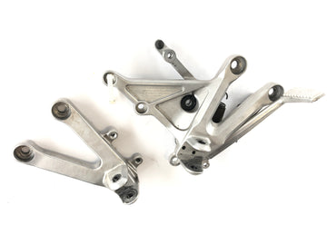 Honda CBR 1000 RR SC57 [2006] - Fußrasten Fahrerfußrasten Set
