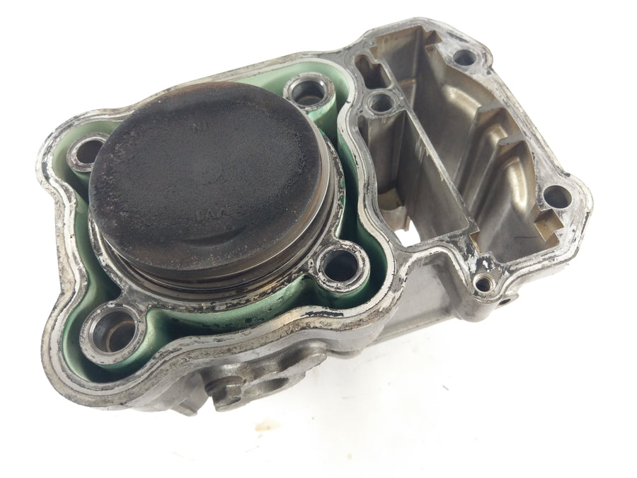 Honda XRV Africa Twin 750 RD07 [1997] - Cylinder with piston