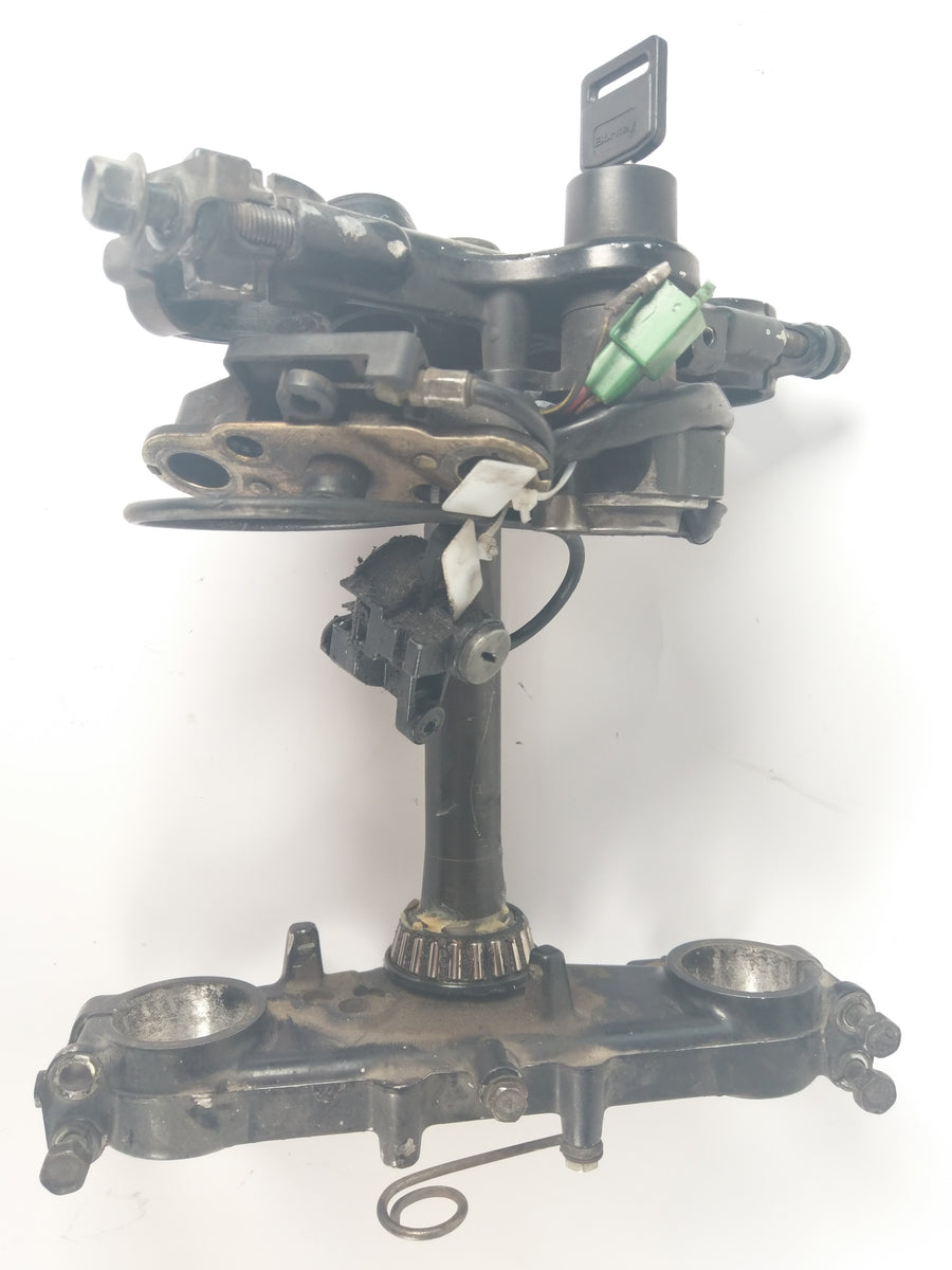 Suzuki DR 650 SP42B - Triple clamp with ignition and seat lock 1 key