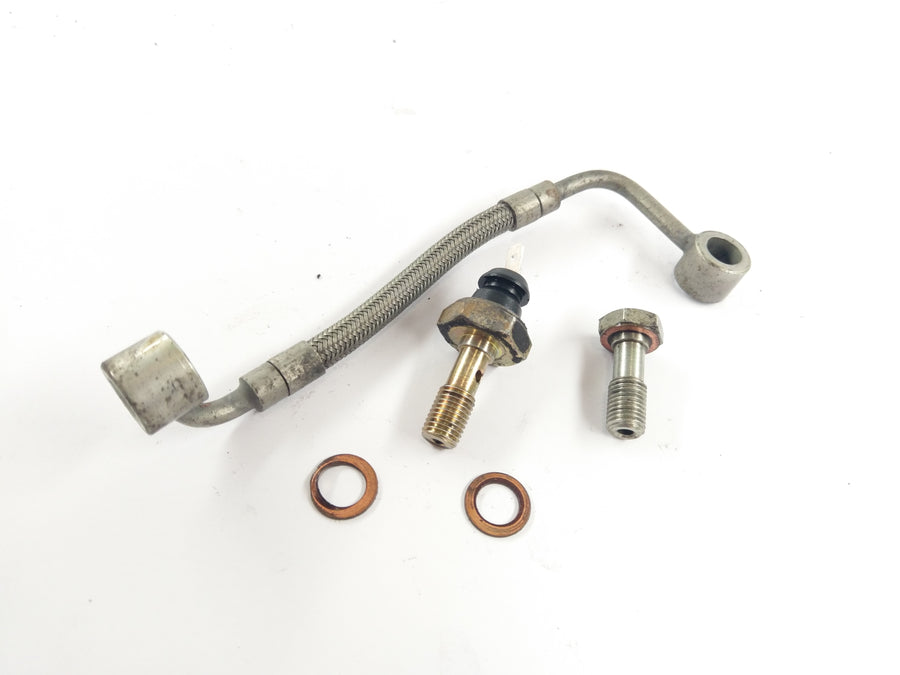 Triumph Daytona 955i T595 [1998] - Oil pipe