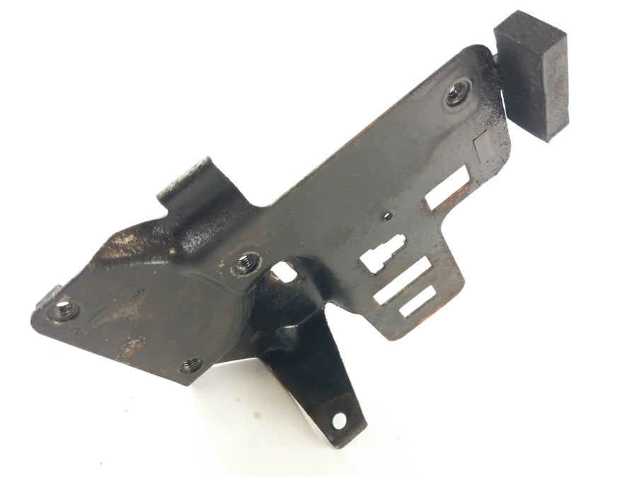 Suzuki GT 750 [1973] - engine holder