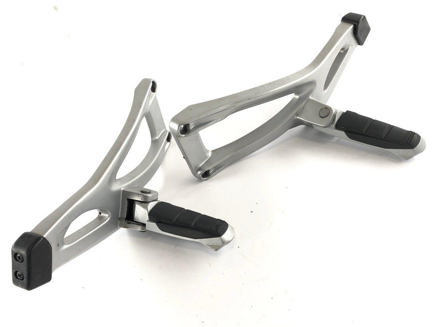 BMW K 1200 RS [2001] - Footrests Passenger footrests with holder left and right