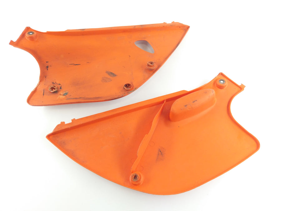 KTM 640 Adventure LC4 [1998] - Side panel right and left