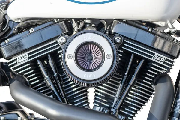 Harley-Davidson FLHTCSE 1690 EFI Electra Glide Screamin Eagle [2004] - Air Stinger Stealth Luftfiltersatz – Oberfläche: Schwarz – Bild 7