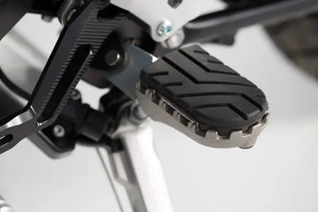 Triumph Scrambler 1200 X [2025-2026] - ION footrest – picture 1