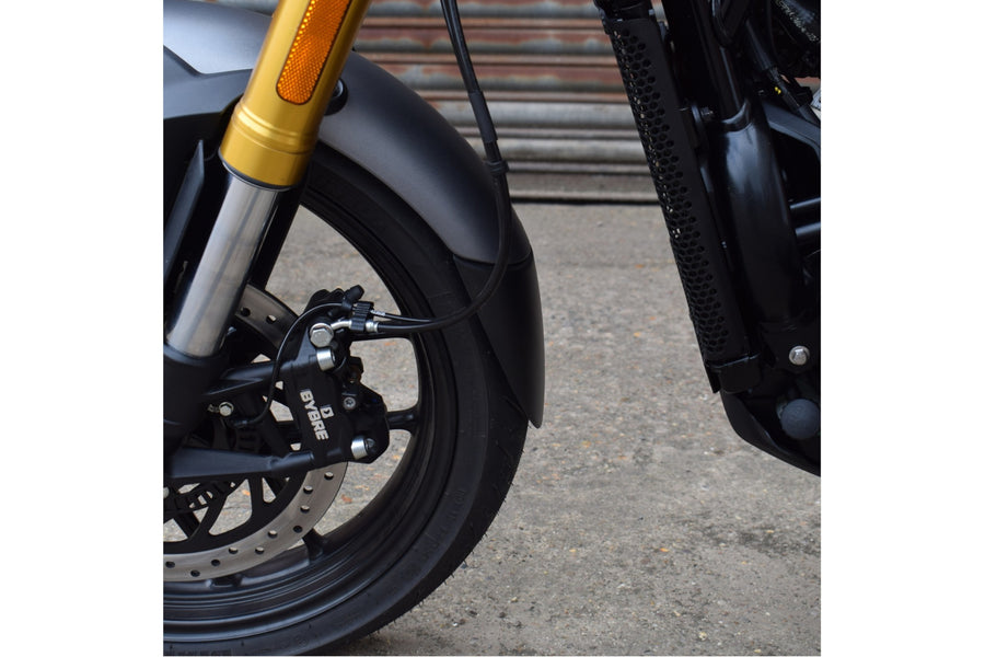 TRIUMPH SPEED 400 [2025] – Verlängerung des vorderen Schutzblechs – Schwarz