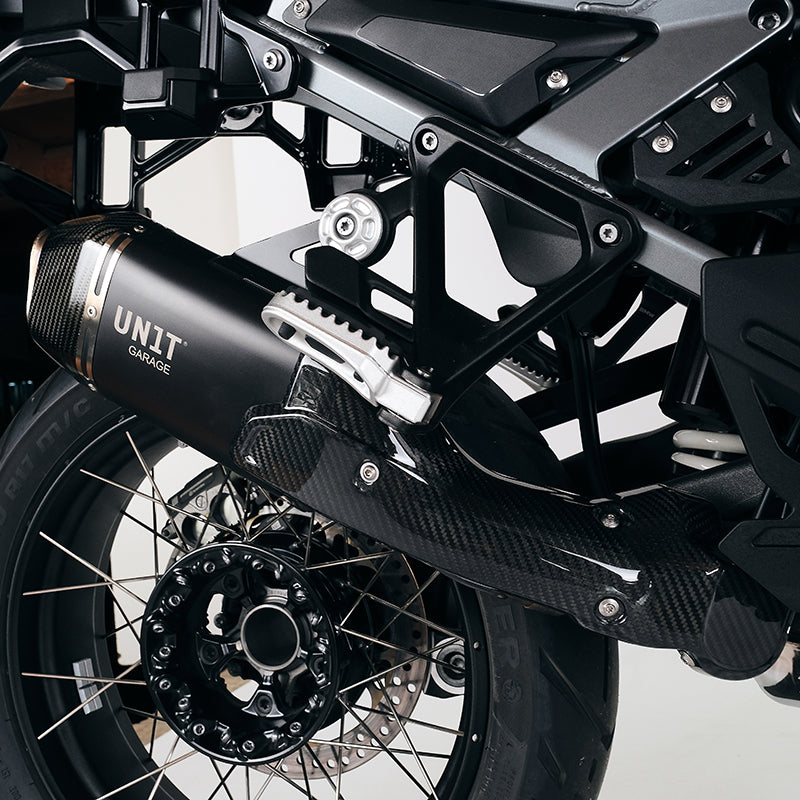 BMW R 1300 GS [2024–2026] - Carbon-Hitzeschildabdeckung für RAD-Schalldämpfer (Code 4009)
