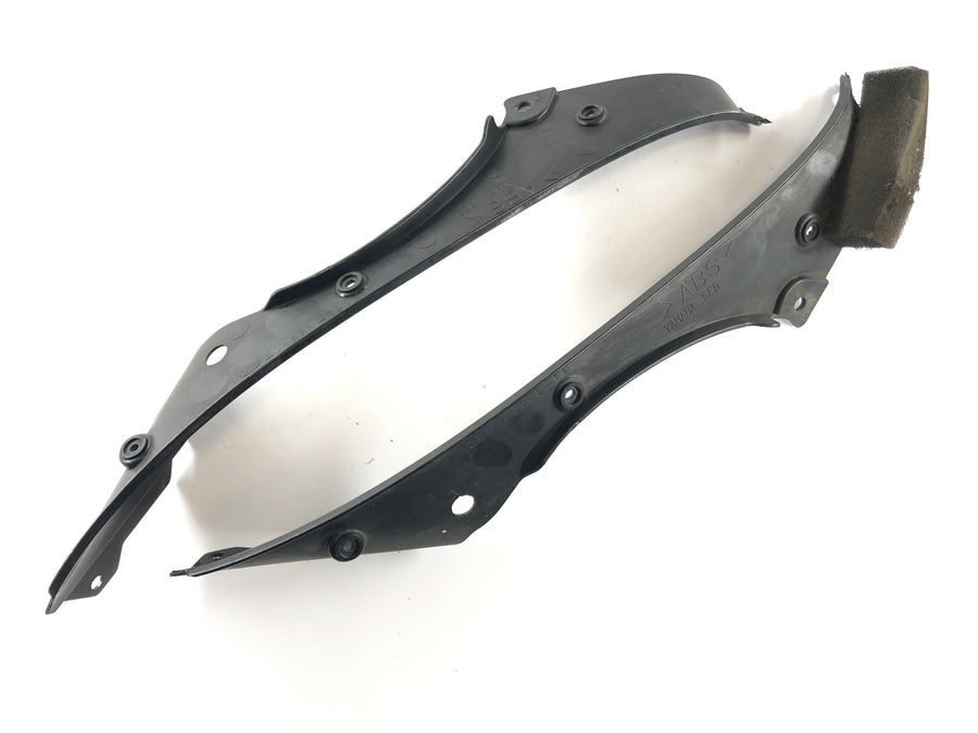 Yamaha YZF R6 RJ03 [2000] - Inner fairing cockpit panel