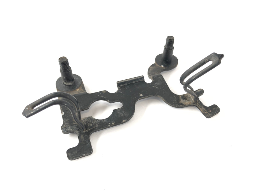 Suzuki DR 600 SN41A [1986] - Speedometer mount cockpit holder