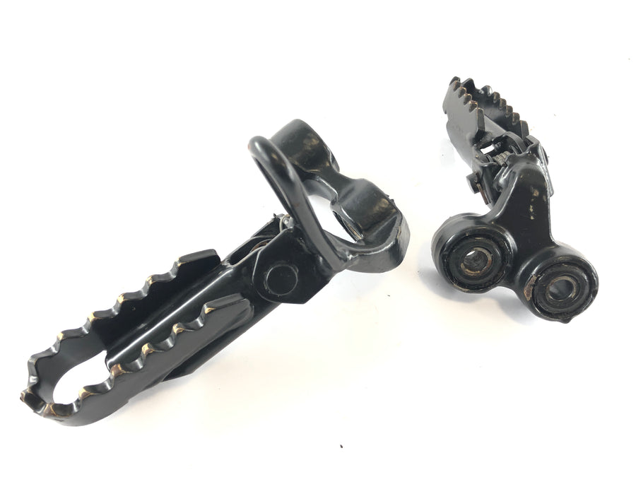 Suzuki DR 800 S SR42B [1991] - Driver footrests right and left