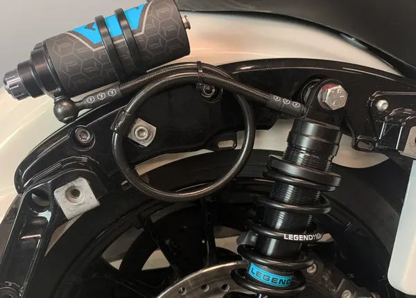 Harley-Davidson FLHX 1923 Street Glide Solo 117 [2026] - REVO ARC Remote Reservoir External Mount - Image 10