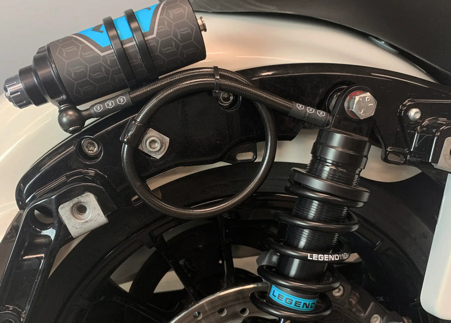 Harley-Davidson FLHXSE 1977 Street Glide CVO 121 [2025] - REVO ARC Remote Reservoir External Mount - Image 4
