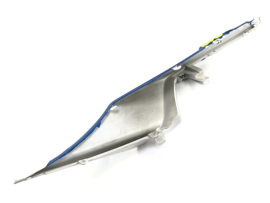 Aprilia RSV4 1000 [2010] - Side panel right side