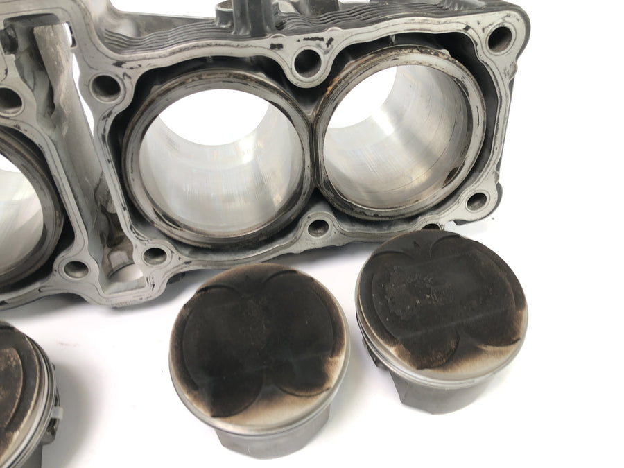 Suzuki GSX-R 1100 W GU75 C [1994] - cylinder with piston
