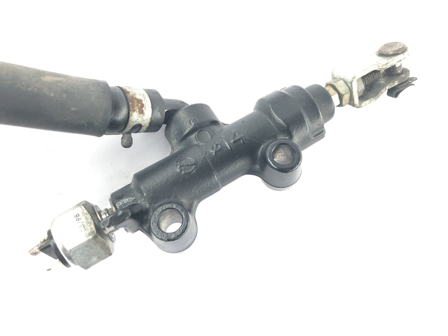 Triumph Tiger 900 T400 [1998] - Rear brake pump rear brake cylinder