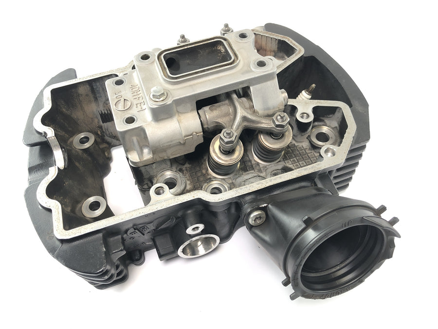 Suzuki VZ 1500 WVCU [2011] - cylinder head valve head