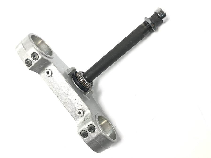 Moto Guzzi V11 Sport [1999] - lower fork clamp, steering head bridge