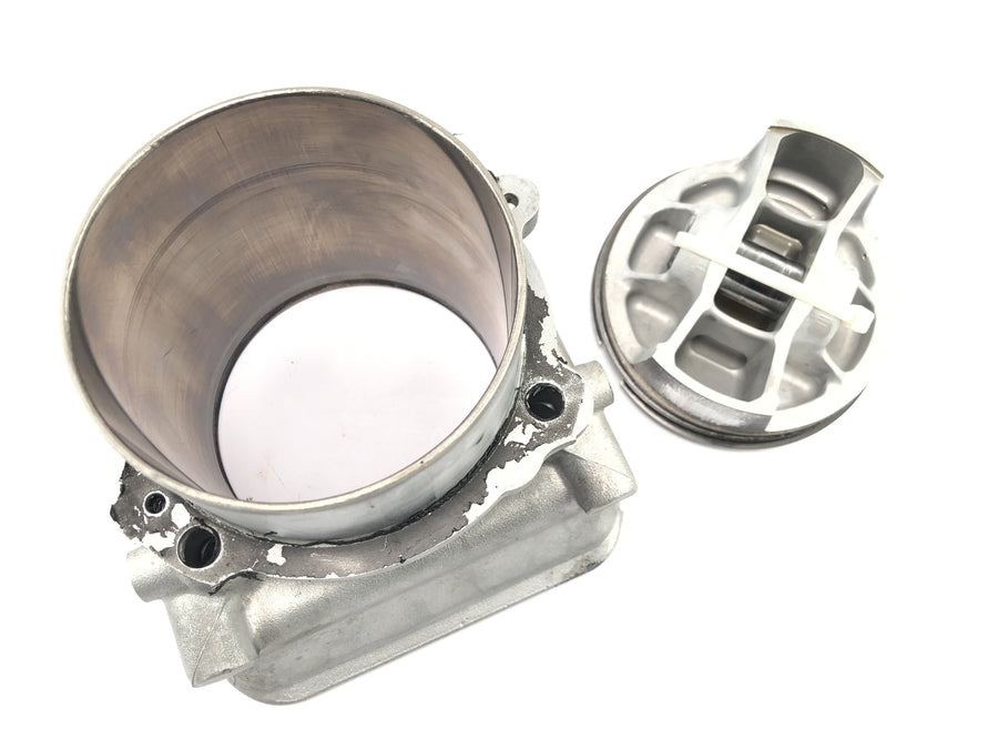 Ducati Monster S4R M4 [2004] - cylinder with piston front cylinder